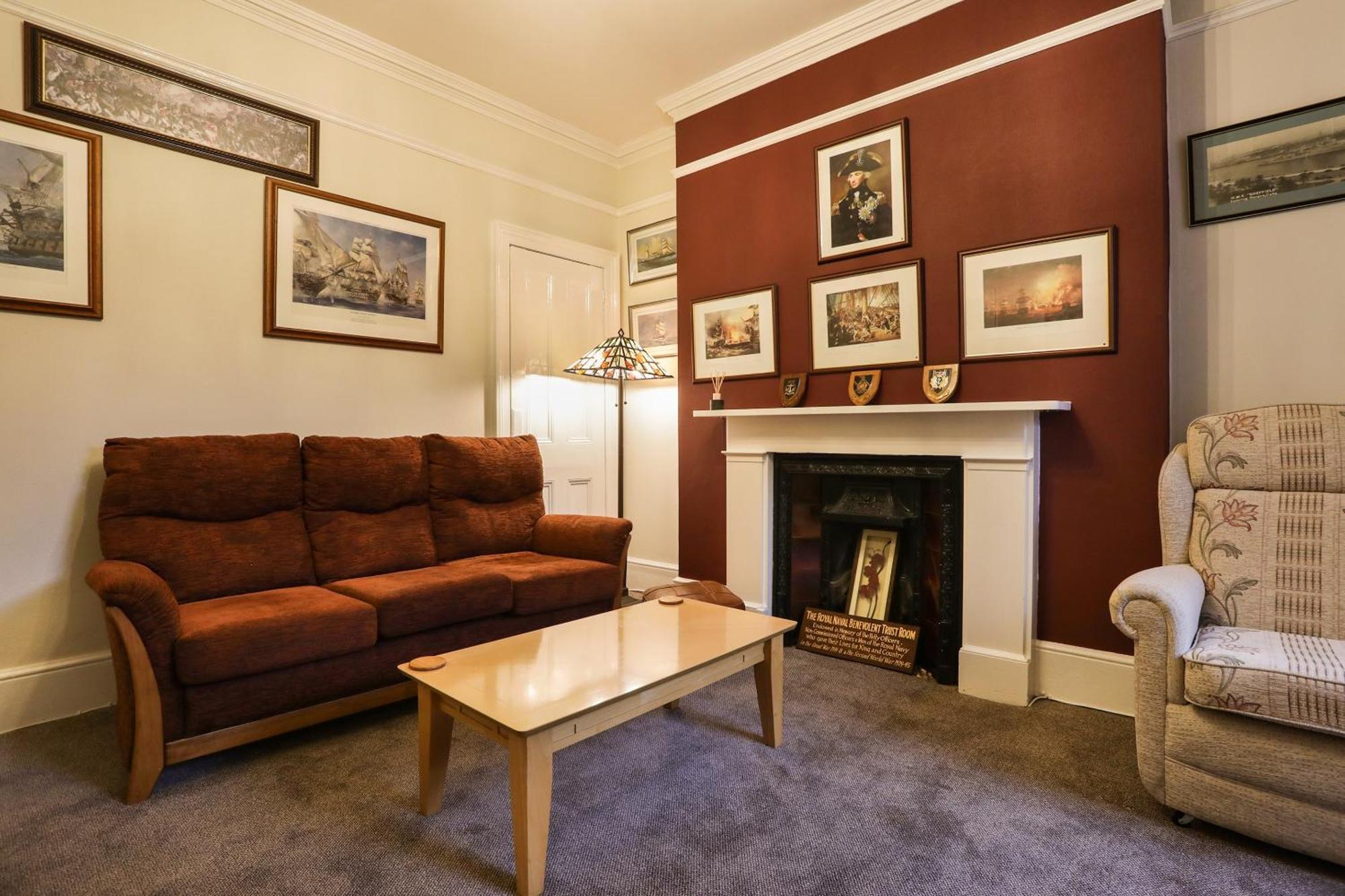 Oyo Lord Kitcheners Guest House Лоустофт Екстер'єр фото