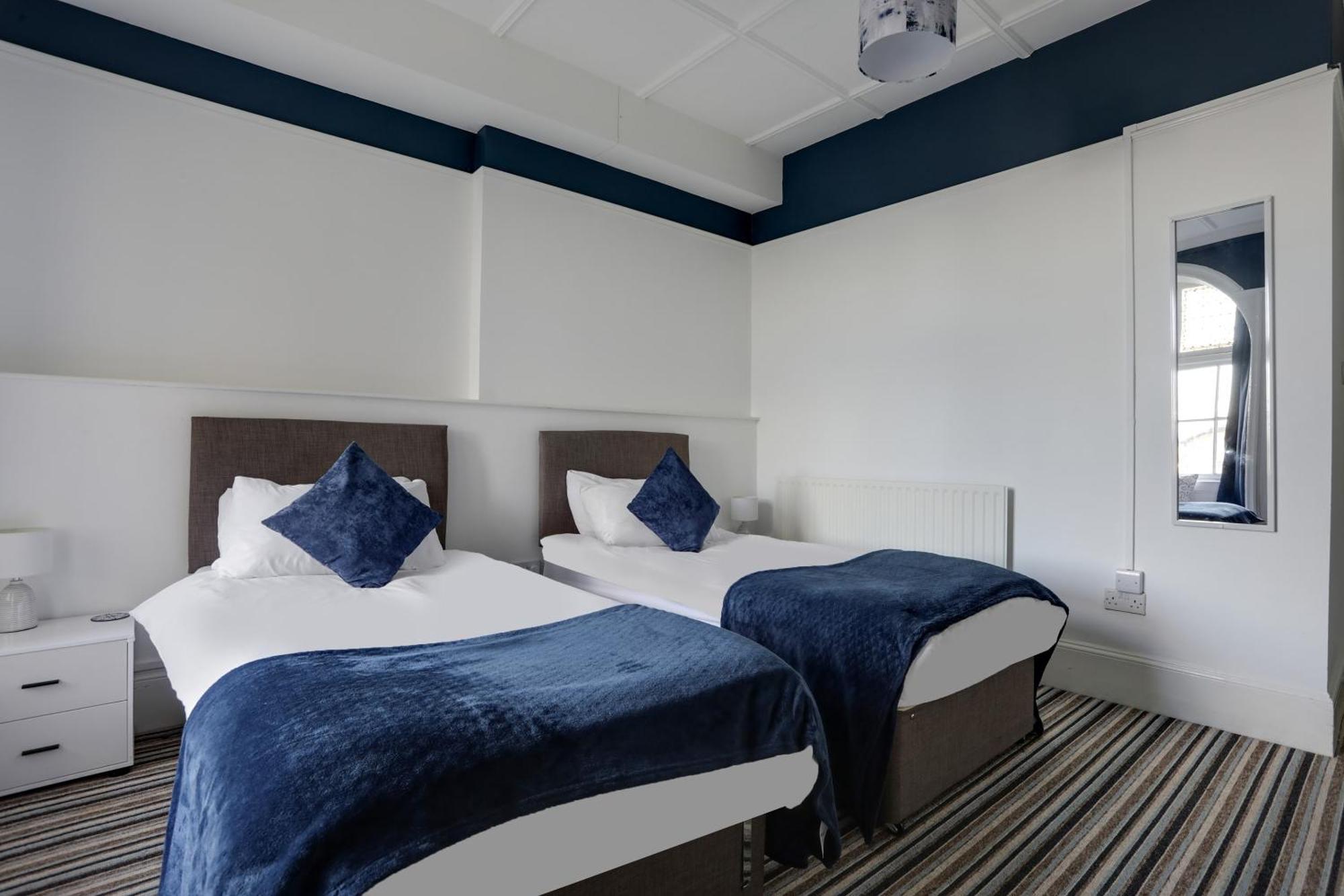 Oyo Lord Kitcheners Guest House Лоустофт Екстер'єр фото